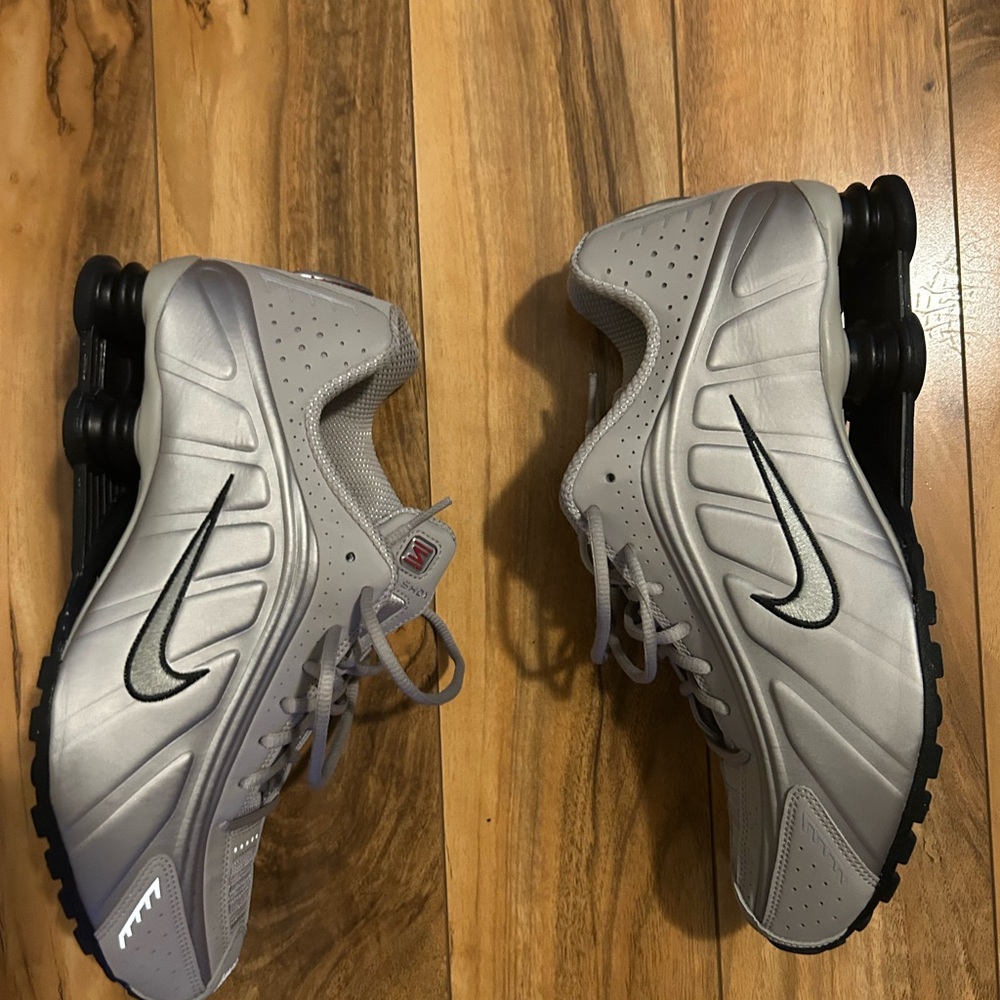 Nike shox R4 Light Gray Mesh Sneakers